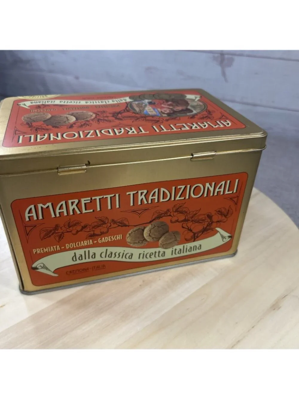 2012 Amaretti Tradizionali Italiann Cookie Tin Hinged lid Rectangle canister 7x5